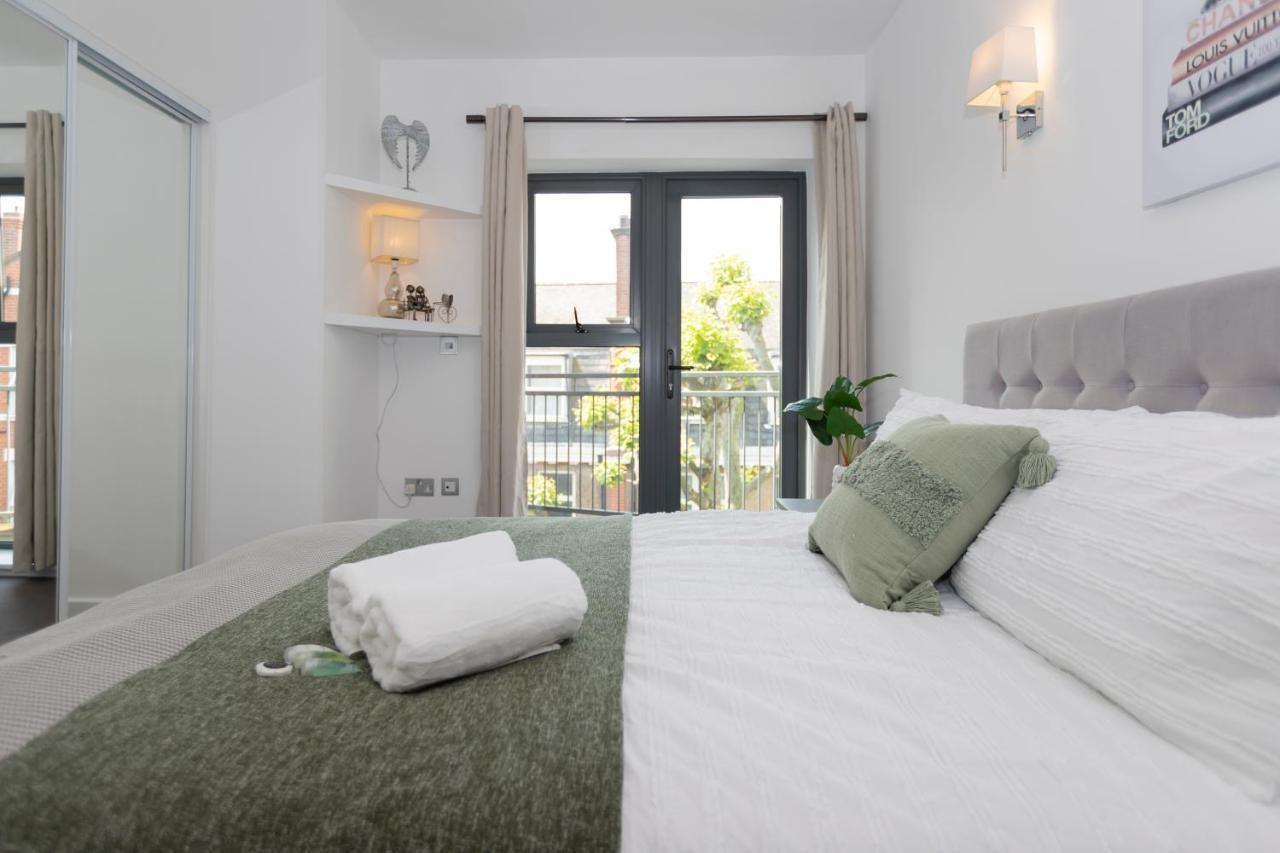 Stunning 3 Bedroom Penthouse With Terrace And Lift Londres Exterior foto